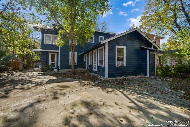 433 W Woodlawn Ave Property Photo 26