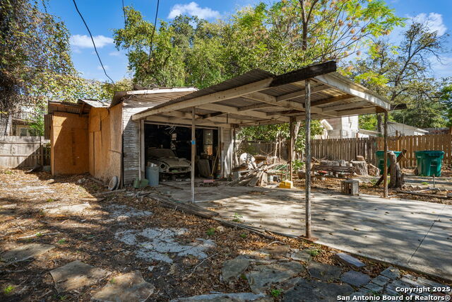 433 W Woodlawn Ave Property Photo 30
