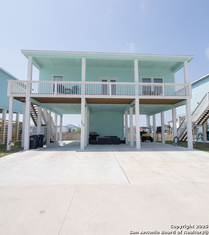 207 Paradise Dr Property Photo 1