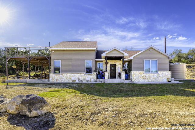 218 Mountainside Property Photo 3