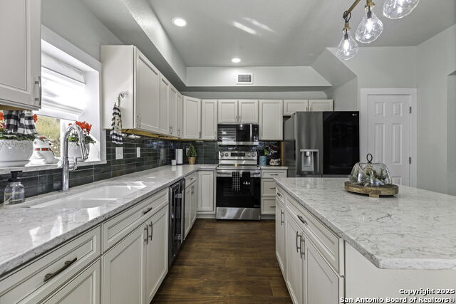 218 Mountainside Property Photo 12