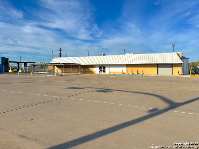 616 Us Highway 181 Property Photo 23