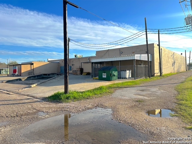 616 Us Highway 181 Property Photo 27