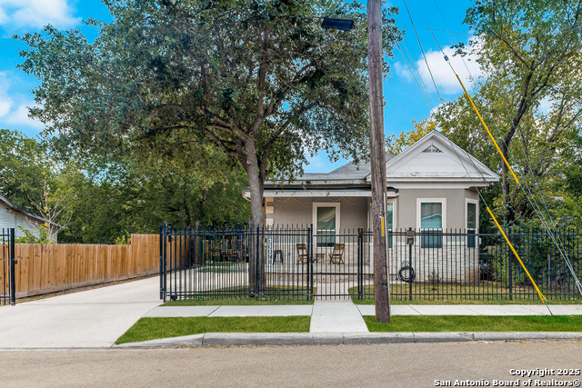626 Gould Property Photo 1