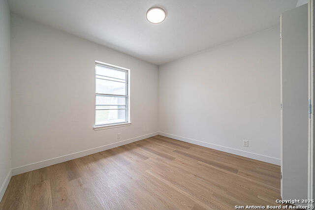 7817 Hollow Oak Property Photo 13