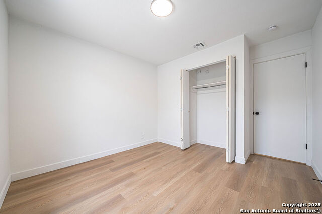 7817 Hollow Oak Property Photo 14