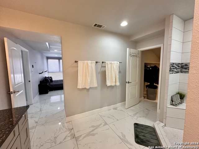 7701 Wurzbach Rd Property Photo 17