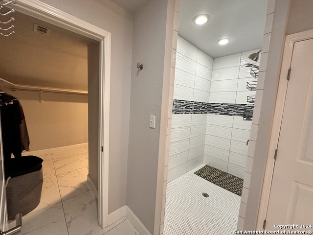 7701 Wurzbach Rd Property Photo 18