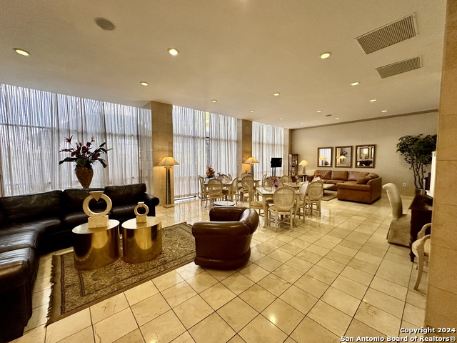 7701 Wurzbach Rd Property Photo 24