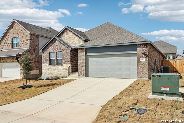 1419 Arcas Way Property Photo 3