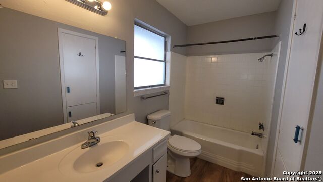 122 San Angelo Property Photo 5
