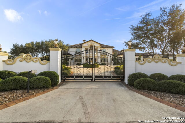 1418 Greystone Property Photo 8