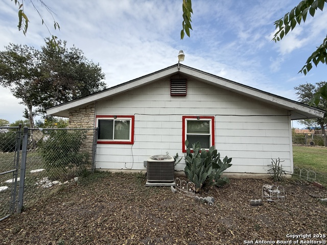 6918 Sun Valley Dr Property Photo 6