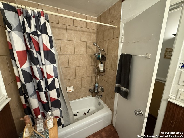 6918 Sun Valley Dr Property Photo 8
