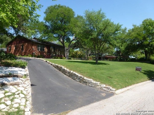 149 Downing Dr Property Photo 2