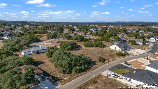 231 Peter Kleid Loop Property Photo 5