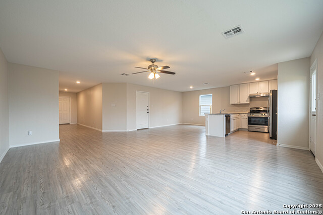 2818 Gustavo Property Photo 4