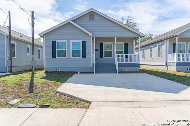 1418 Burleson Property Photo 1