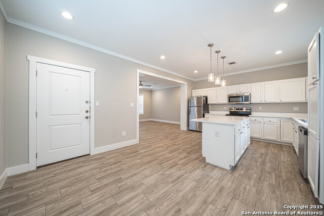 1420 Burleson Property Photo 5