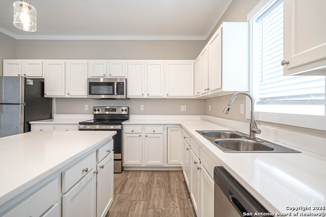 1420 Burleson Property Photo 6