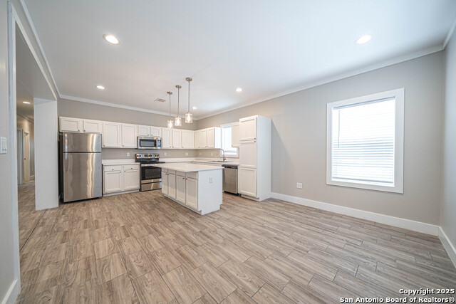 1420 Burleson Property Photo 8