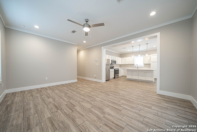 1420 Burleson Property Photo 10