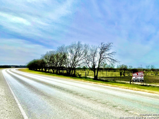 8650 S Loop 1604 E Property Photo 4