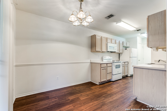 6063 Bantry Bay Property Photo 7