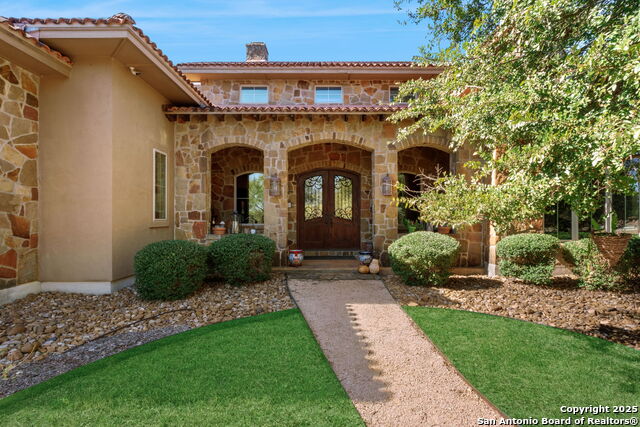 325 Whitestone Property Photo 6