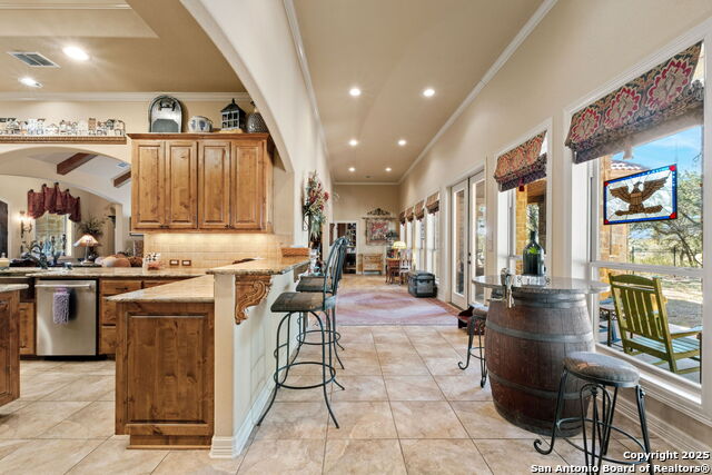 325 Whitestone Property Photo 32