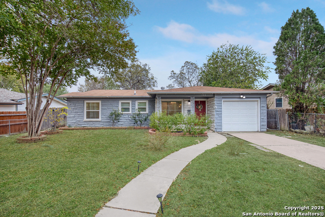 126 Cresham Dr. Property Photo 1