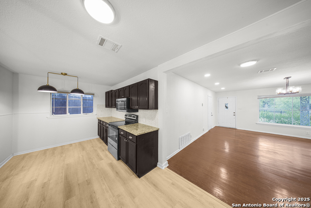 126 Cresham Dr. Property Photo 11