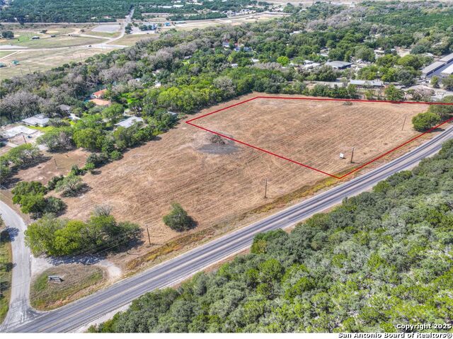 13607 Fm 306 Property Photo 10