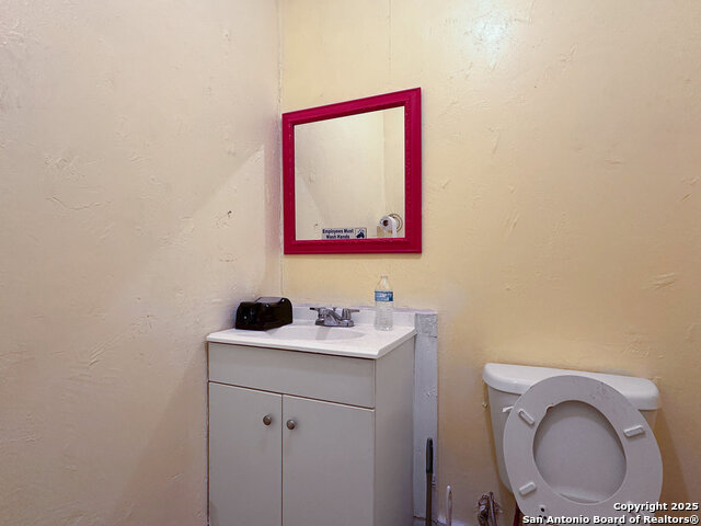 702 Avenue H Property Photo 18