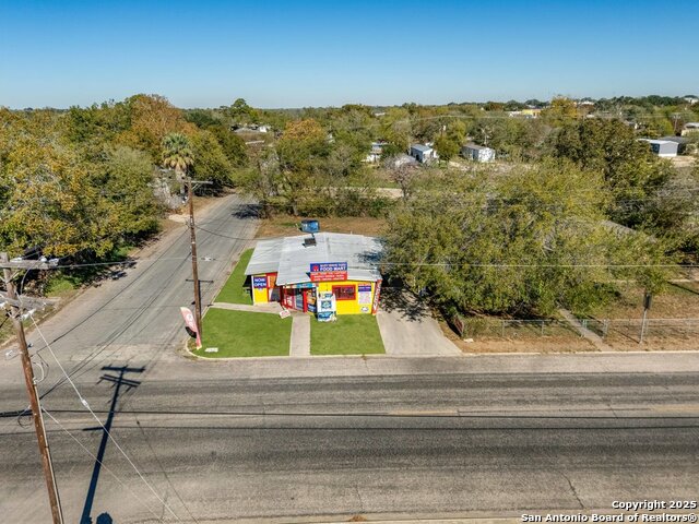 702 Avenue H Property Photo 23