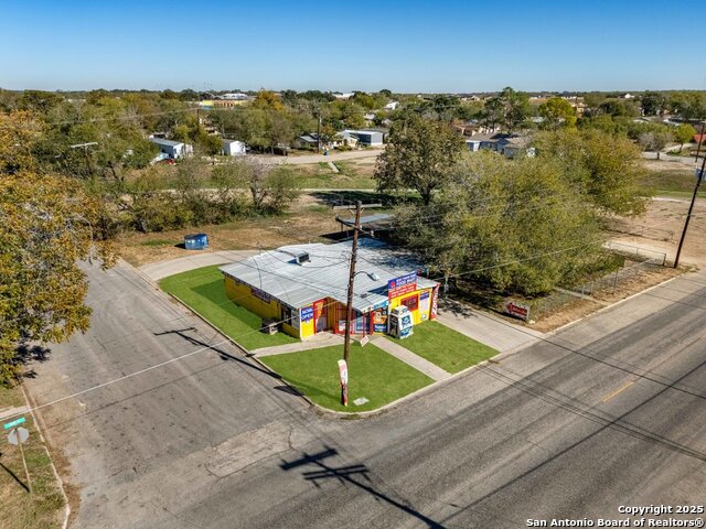 702 Avenue H Property Photo 24