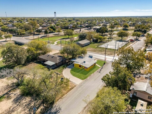 702 Avenue H Property Photo 26