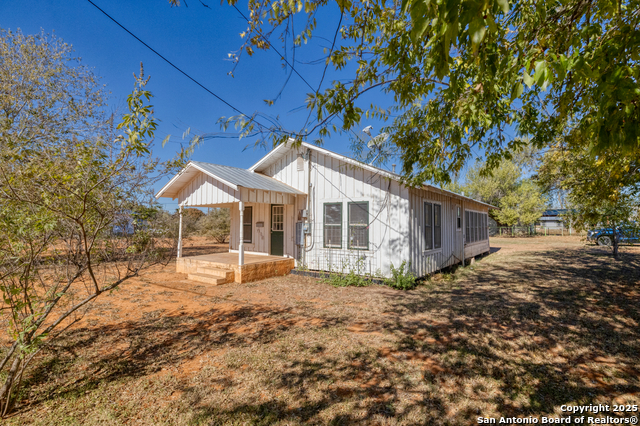 719 E Trinity Property Photo 3