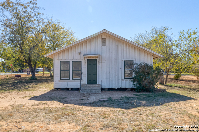 719 E Trinity Property Photo 8