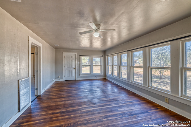 719 E Trinity Property Photo 22