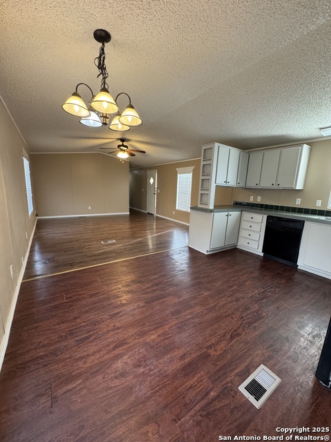 110 Deer Park Property Photo 7
