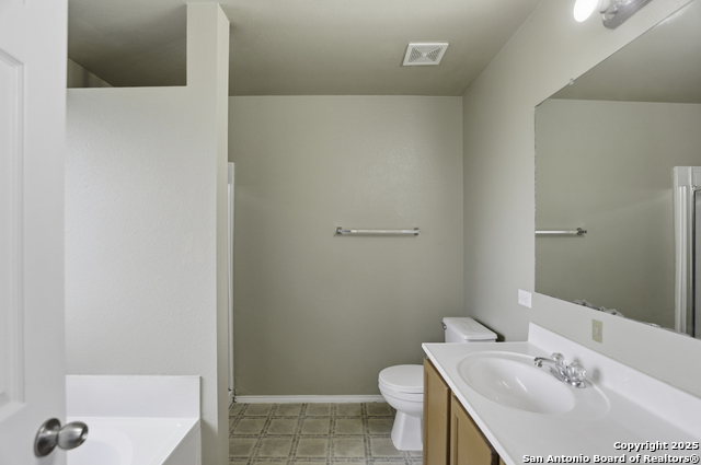 115 Venezia Property Photo 18
