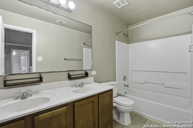 115 Venezia Property Photo 26