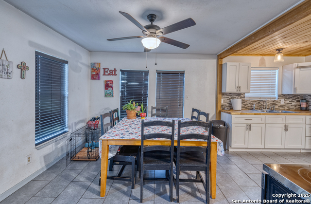 806 S Park St Property Photo 5