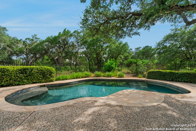 162 Riverwood Property Photo 7