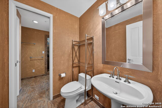 200 Patterson Property Photo 19