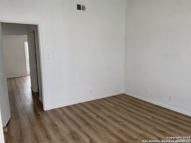 4949 Hamilton Wolfe Property Photo 13