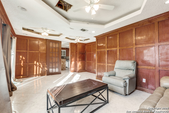 1022 S Hamilton Property Photo 6