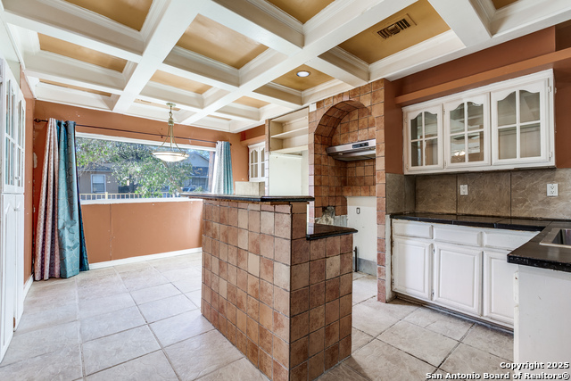 1022 S Hamilton Property Photo 7