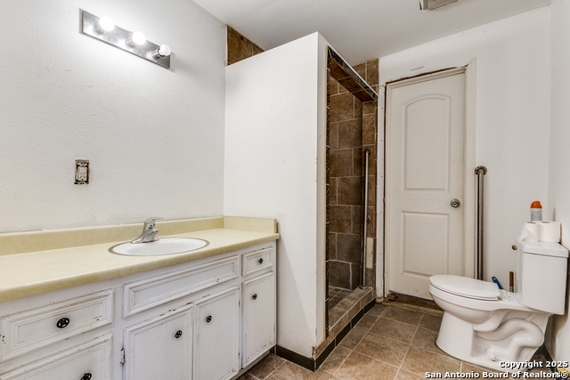 1022 S Hamilton Property Photo 17